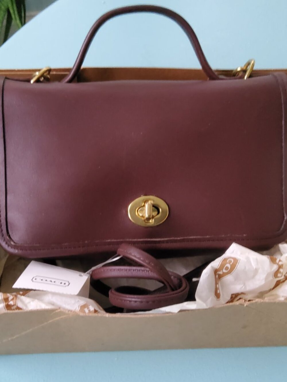Never Used Still in Original Box Vintage Coach Casino Bag In Mahogony 9924 - Picture 5 of 13